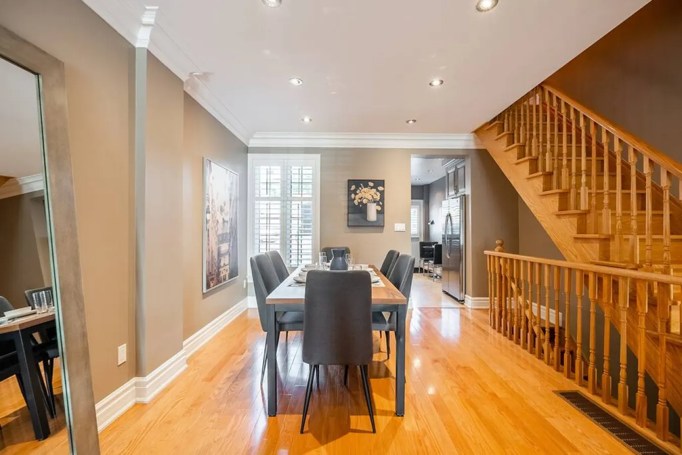 Stylish 3BR House Trendy Bloor West Sleeps 5 12