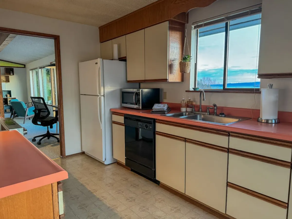 Skagit Bay View, Sunset Hot Tub 17