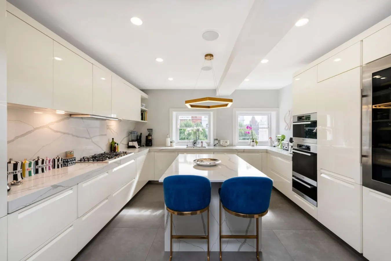 5-Bed Penthouse Huge Roof Terrace & AC 10
