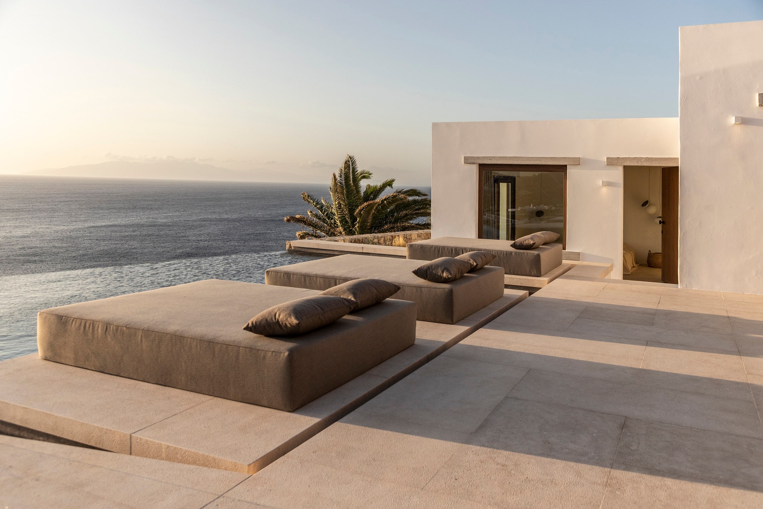 The Skyvilla Mykonos in Psarou Bay 19