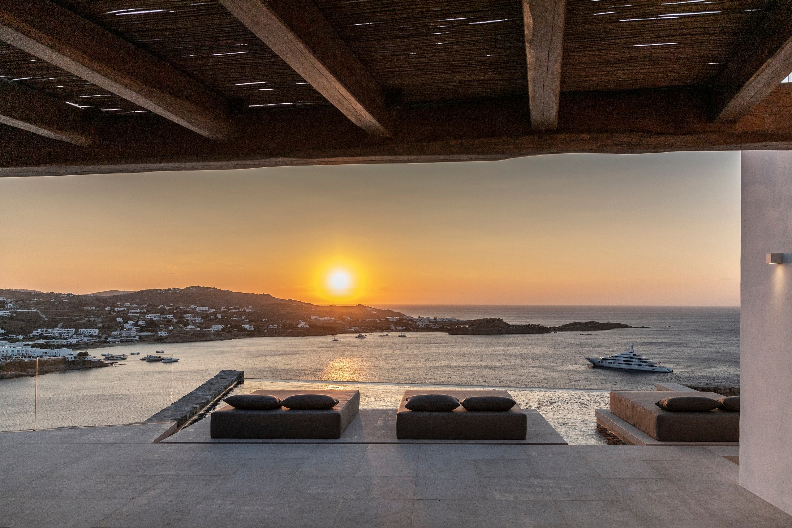 The Skyvilla Mykonos in Psarou Bay — photo 5
