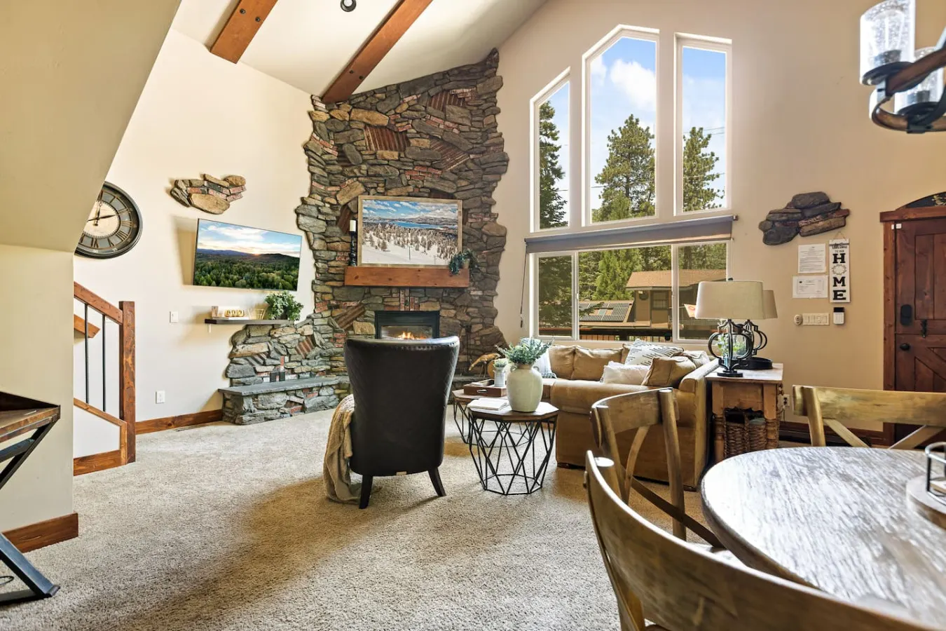 Luna Ridge Chalet mins to Bear Mtn and Hot Tub 10
