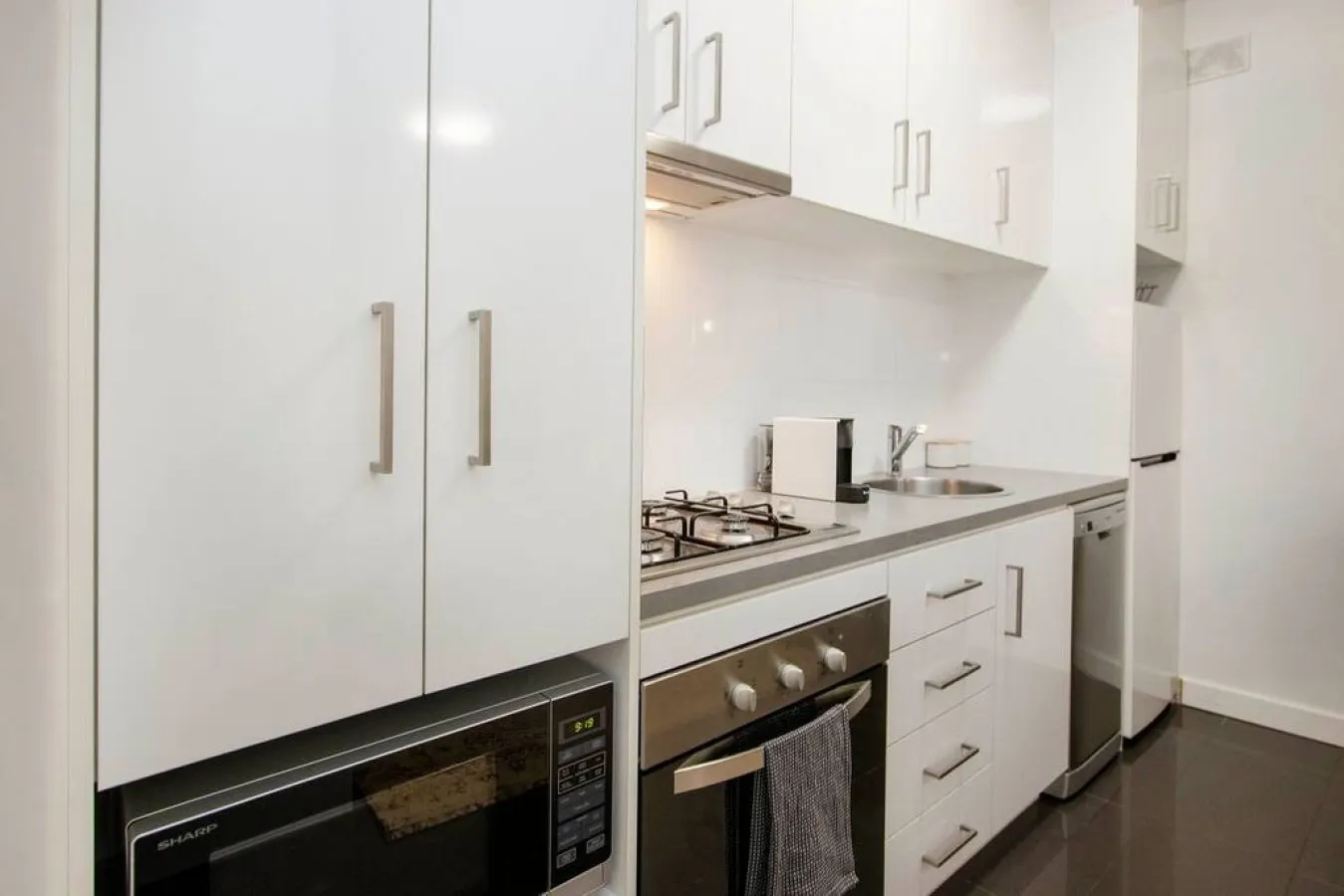 Boho on Sussex—Peaceful Studio Close to the City 9