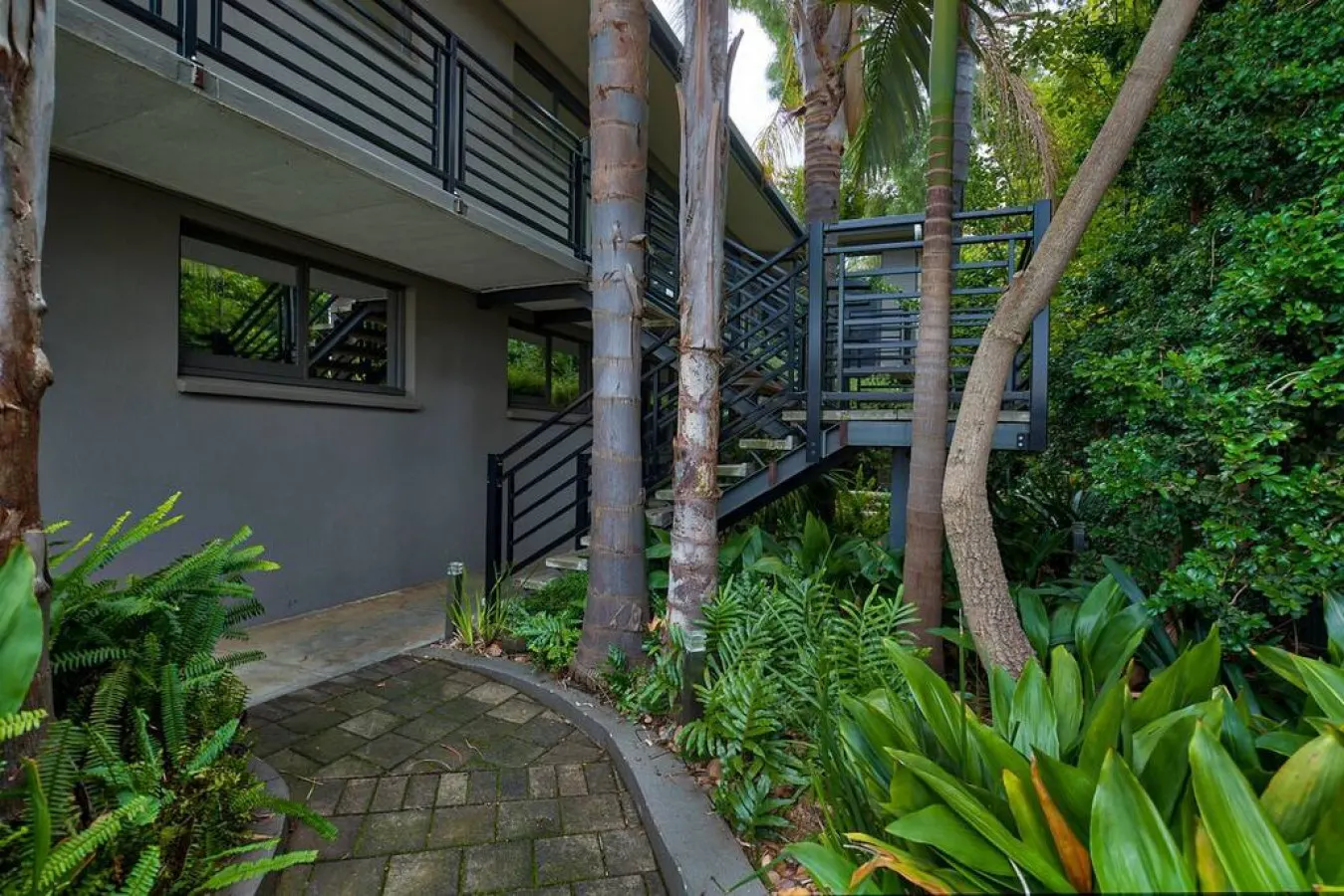 Boho on Sussex—Peaceful Studio Close to the City 12
