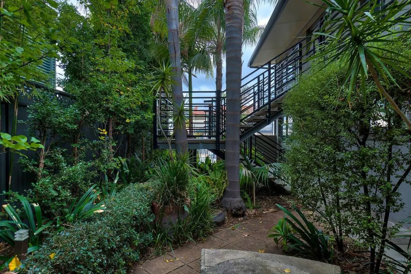 Boho on Sussex—Peaceful Studio Close to the City — photo 4