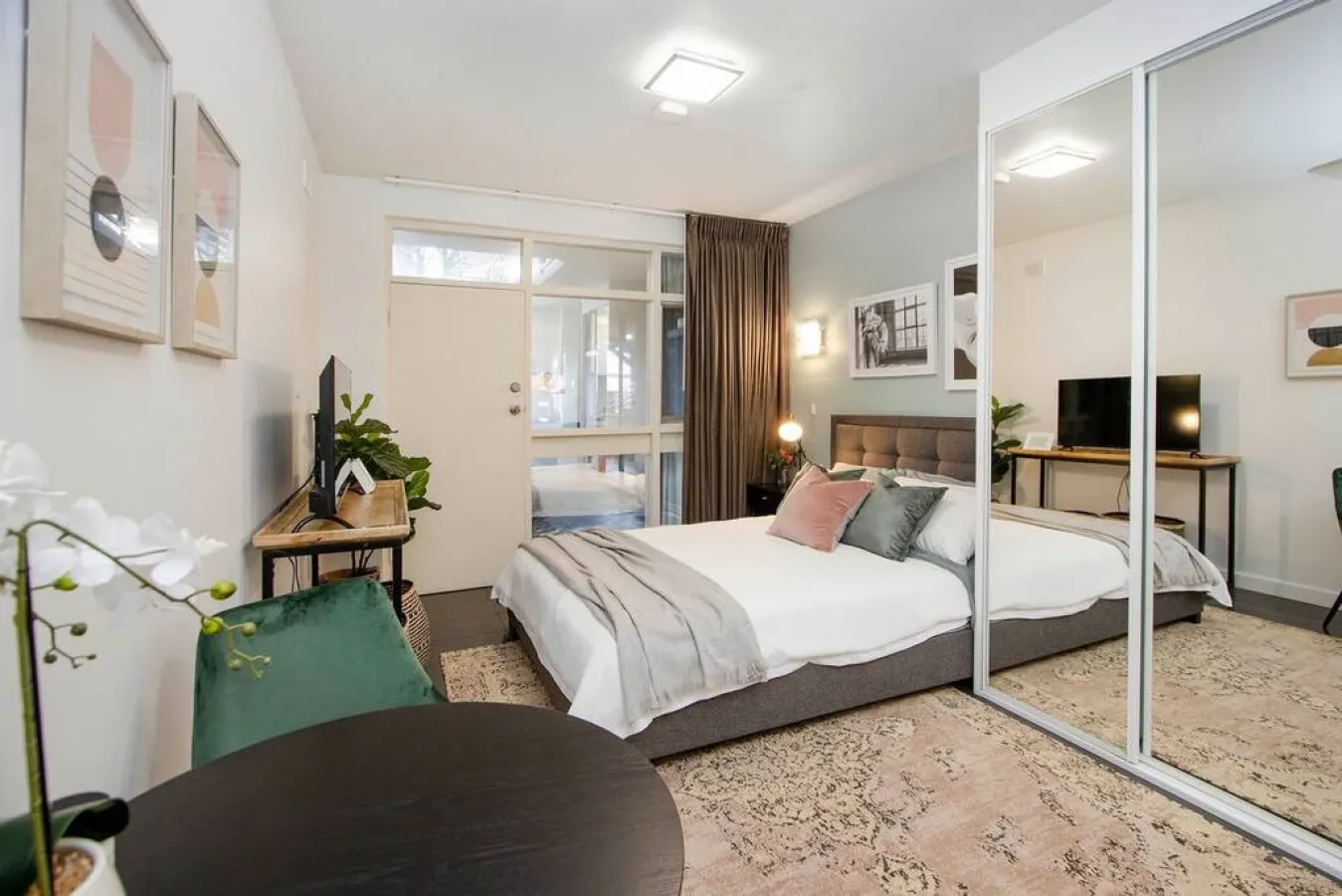 Boho on Sussex—Peaceful Studio Close to the City 6