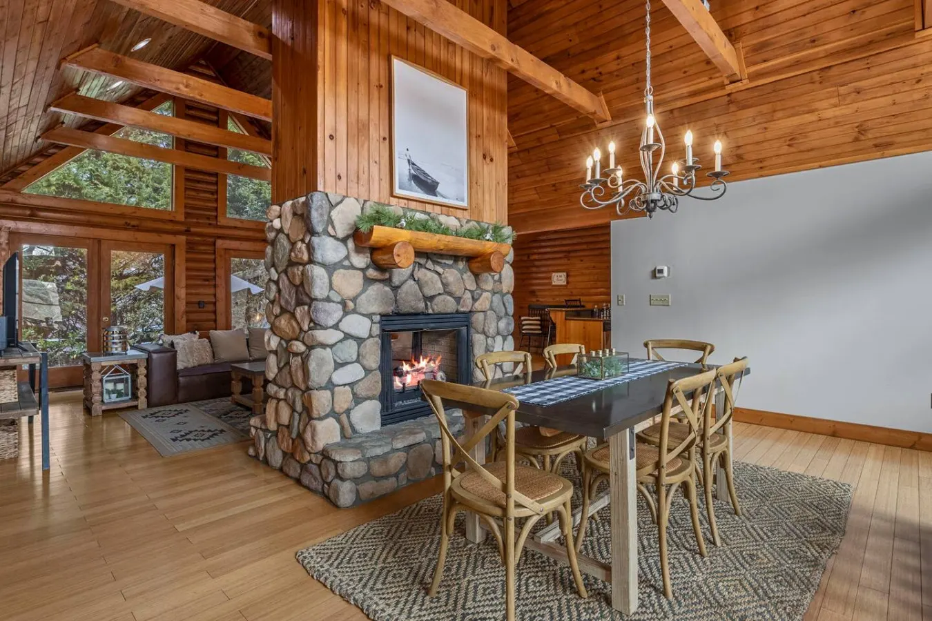 Modern Log Cabin Fireplace, Pool Table, Mtn View 18