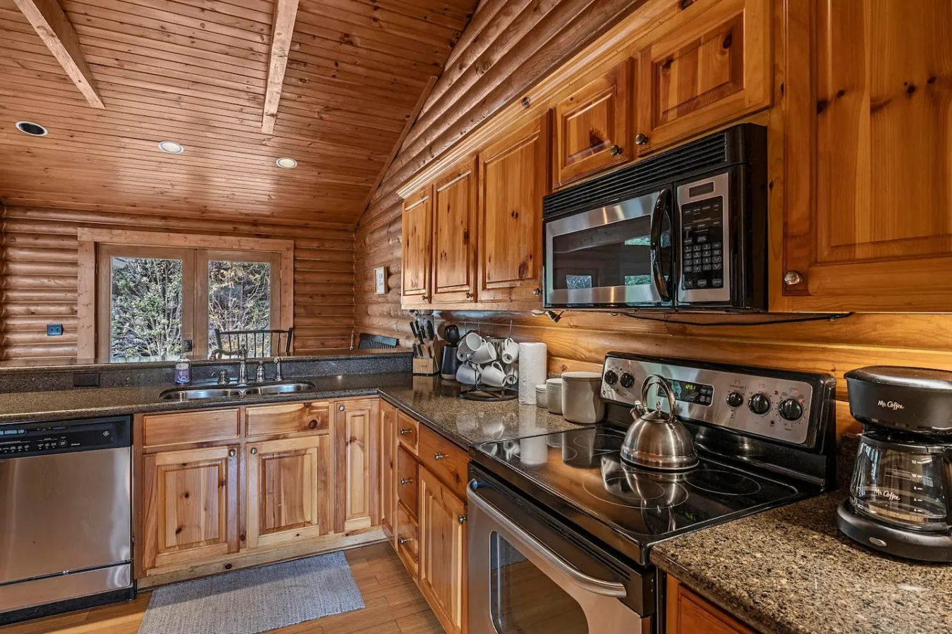 Modern Log Cabin | Fireplace, Pool Table, Mtn View — photo 3