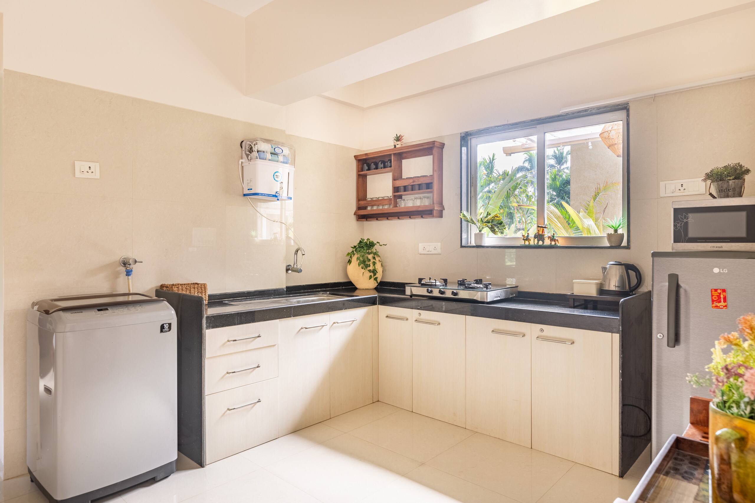 Exquisite 2BHK Private Patio Apartment in Anjuna 11