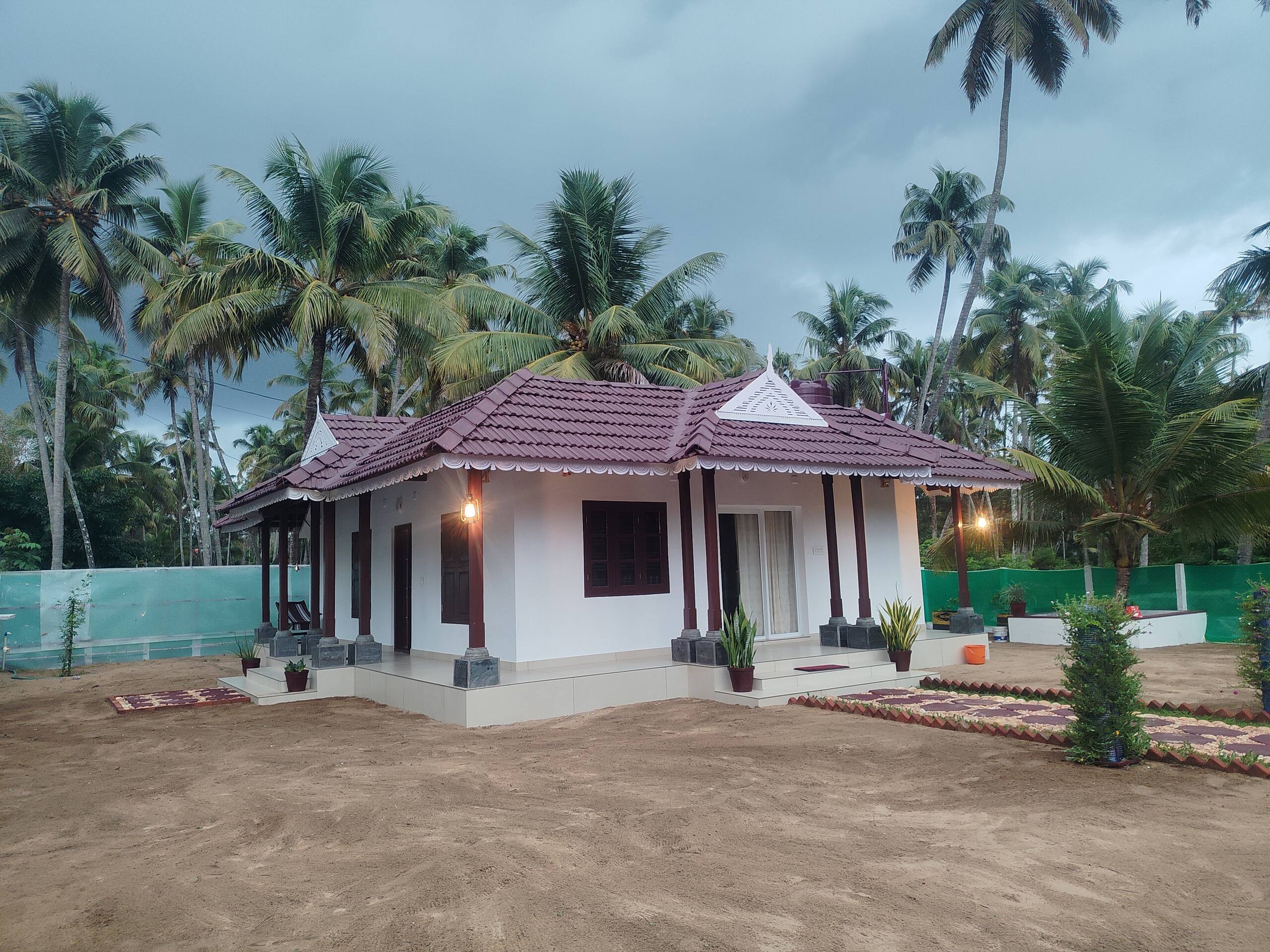 Ocean wings Traditional beach villa