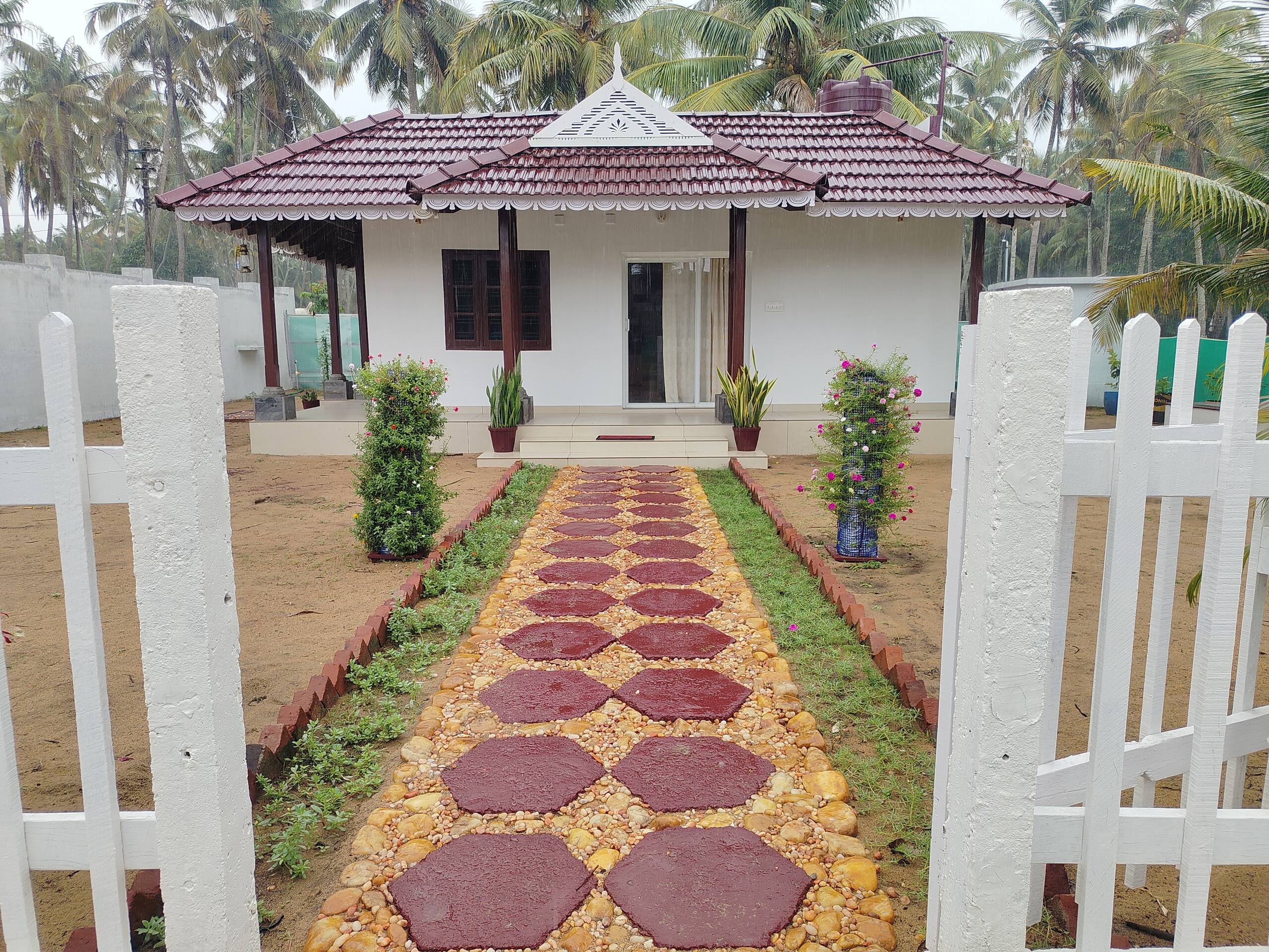 Ocean wings Traditional beach villa 3