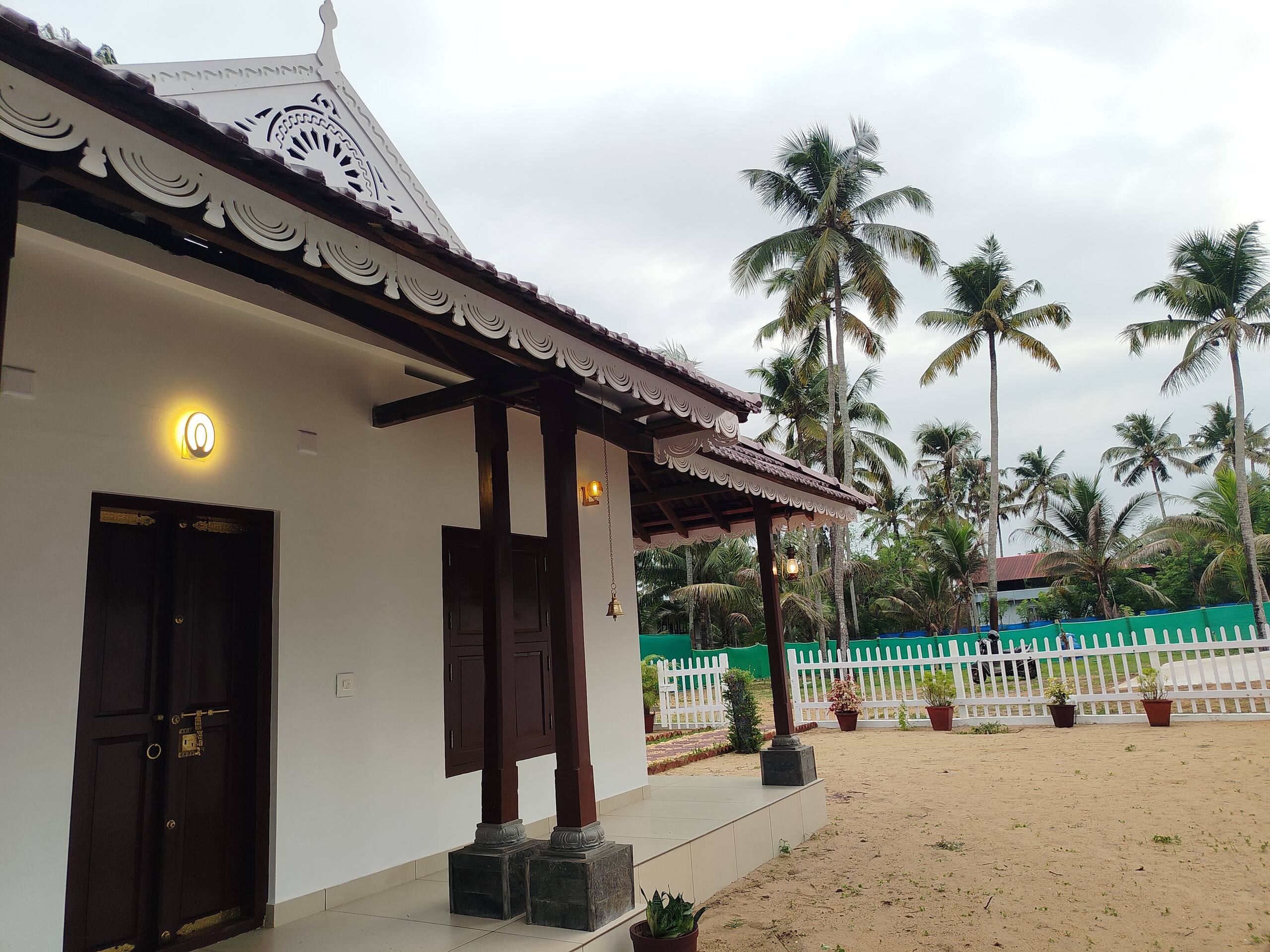 Ocean wings Traditional beach villa 7