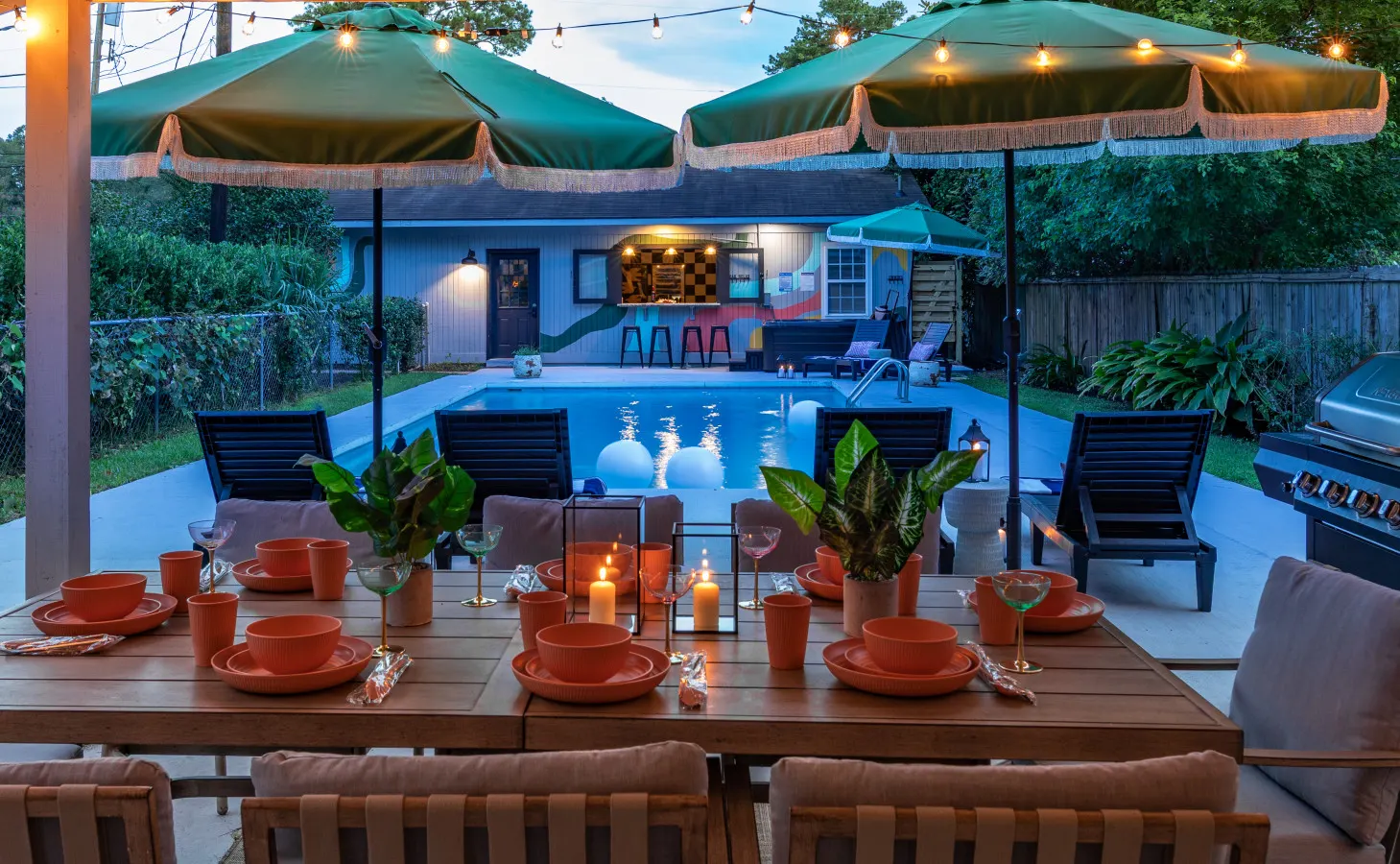 Savannah Retreat with Pool Golf Hot tub Pet+ Sleeps 14 19