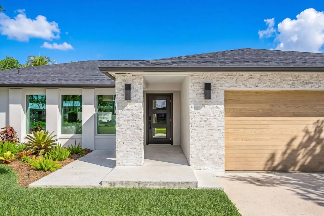 Flaming Vine Retreat Luxurious Naples Pool Home 12