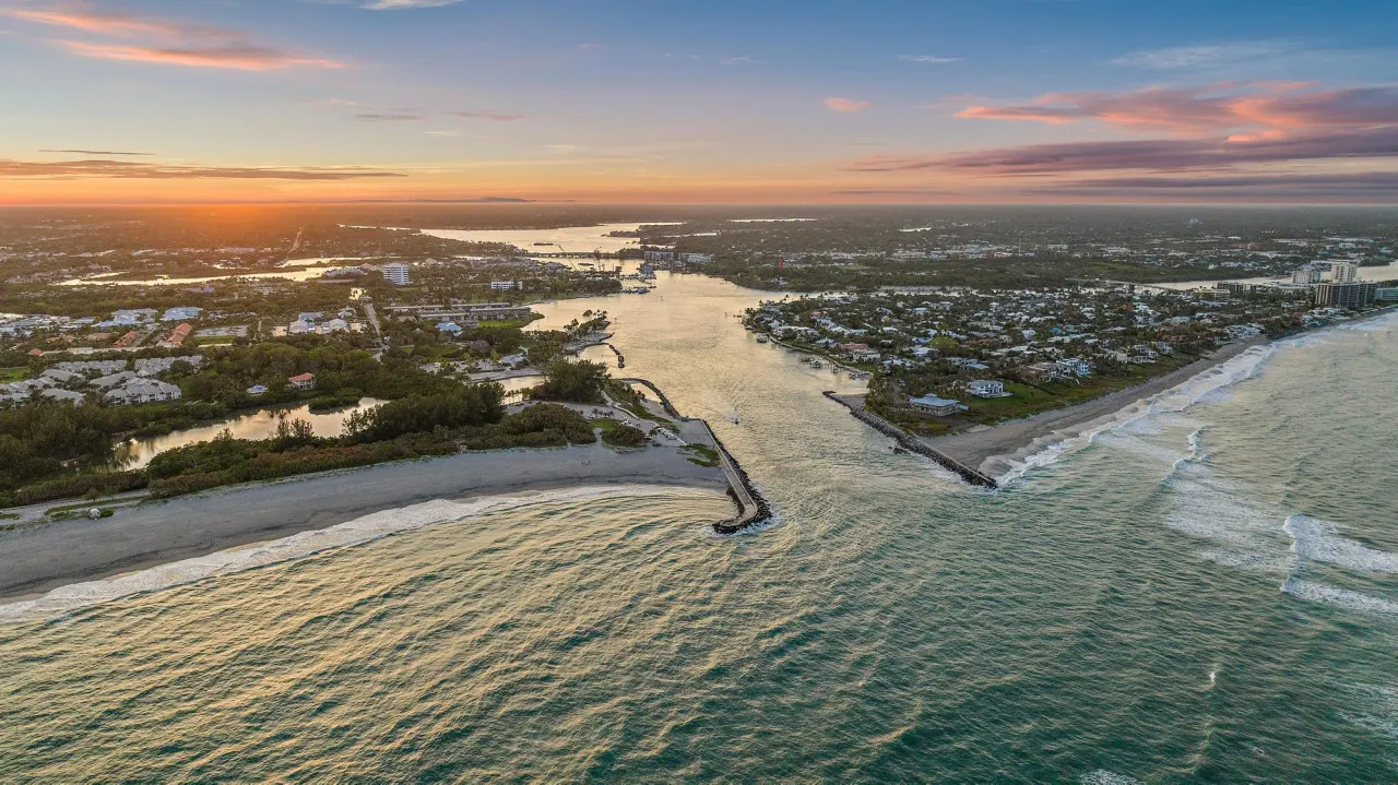 Seaside Sanctuary, walk to Jupiter Inlet!! 15