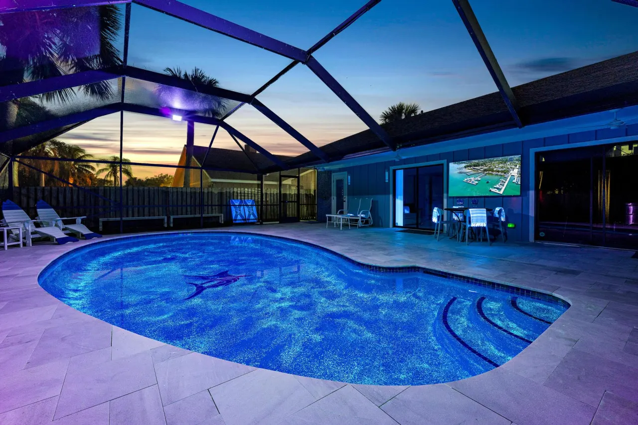 Seaside Sanctuary, walk to Jupiter Inlet!! 5