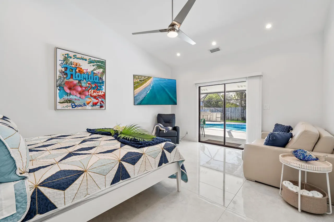 Seaside Sanctuary, walk to Jupiter Inlet!! 7