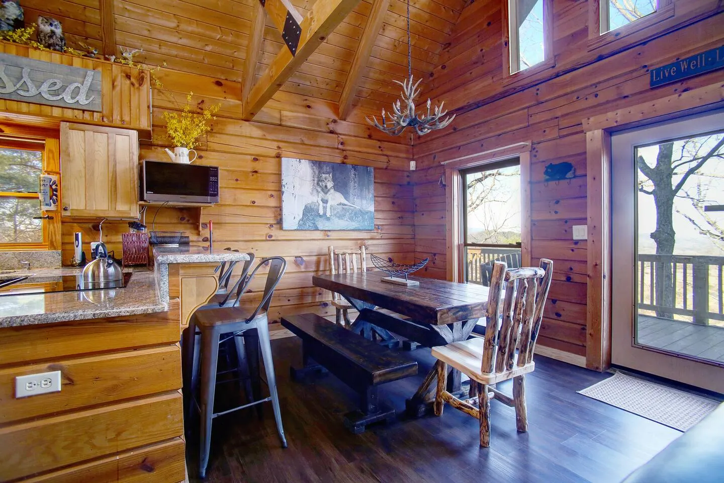 Great Views-4 bedrms-hot tub-Wi-Fi-BBQ 14