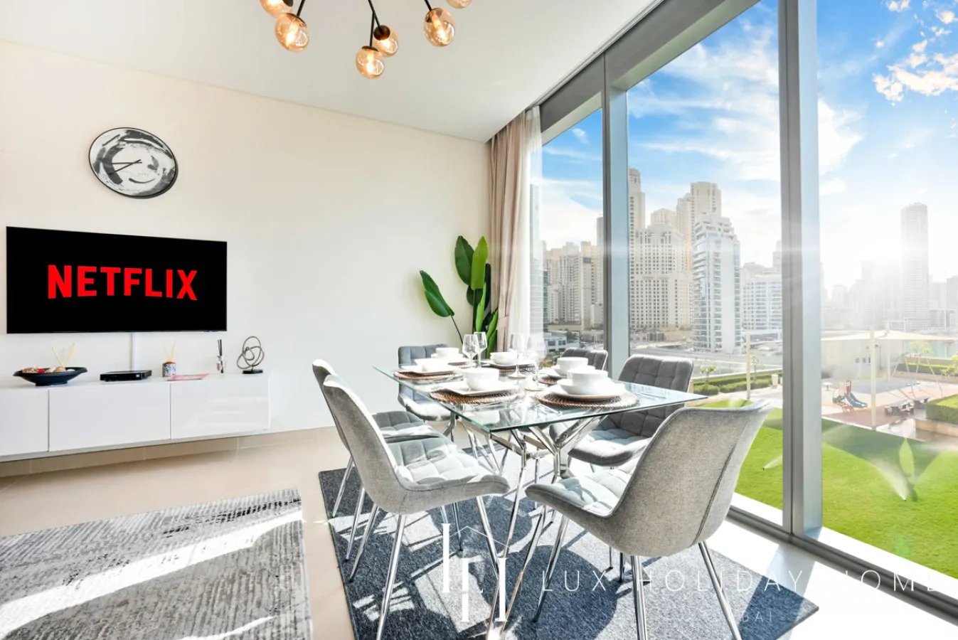 LUX | 52 42 Deluxe Marina view suite 1 — photo 2