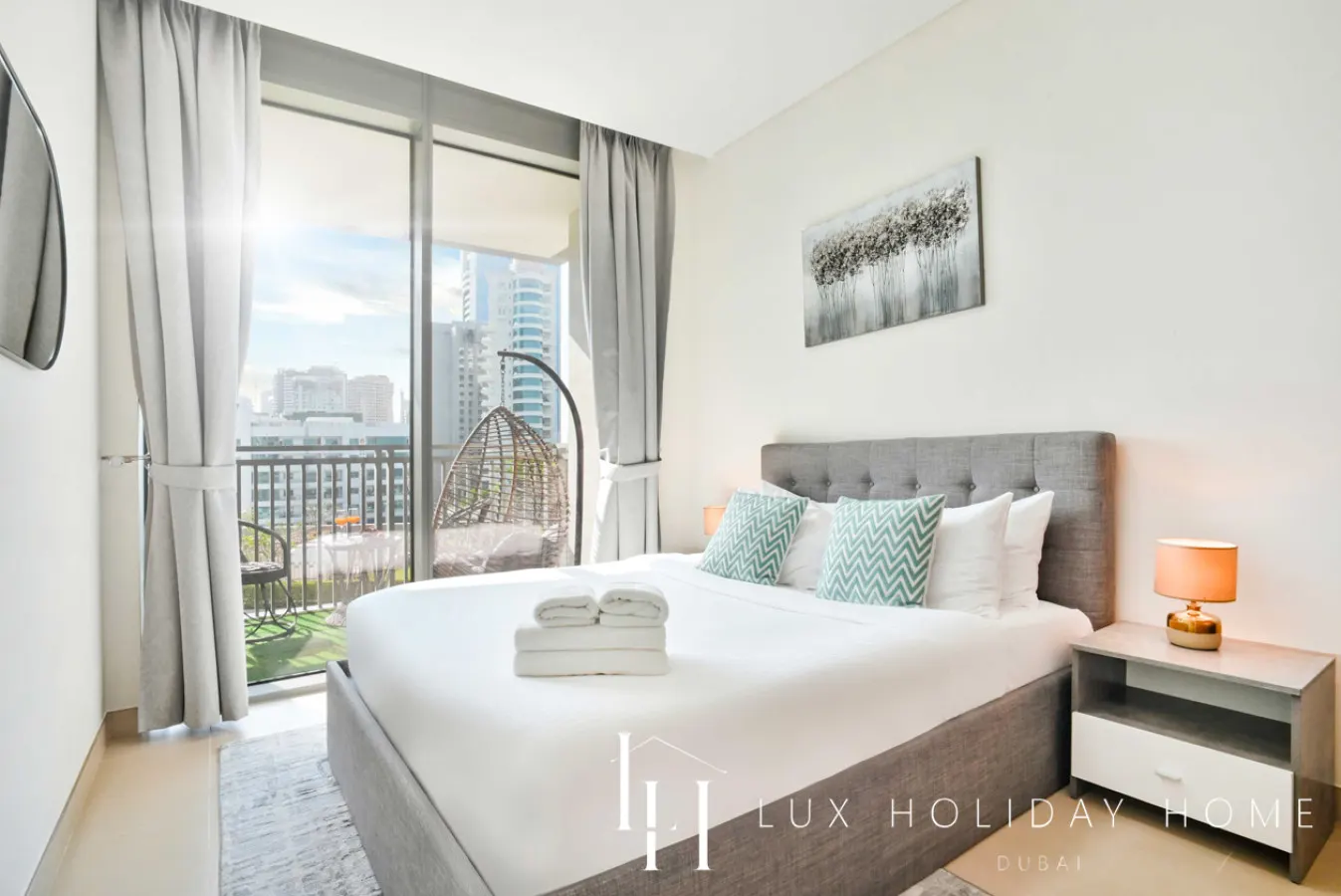 LUX 52 42 Deluxe Marina view suite 1 9