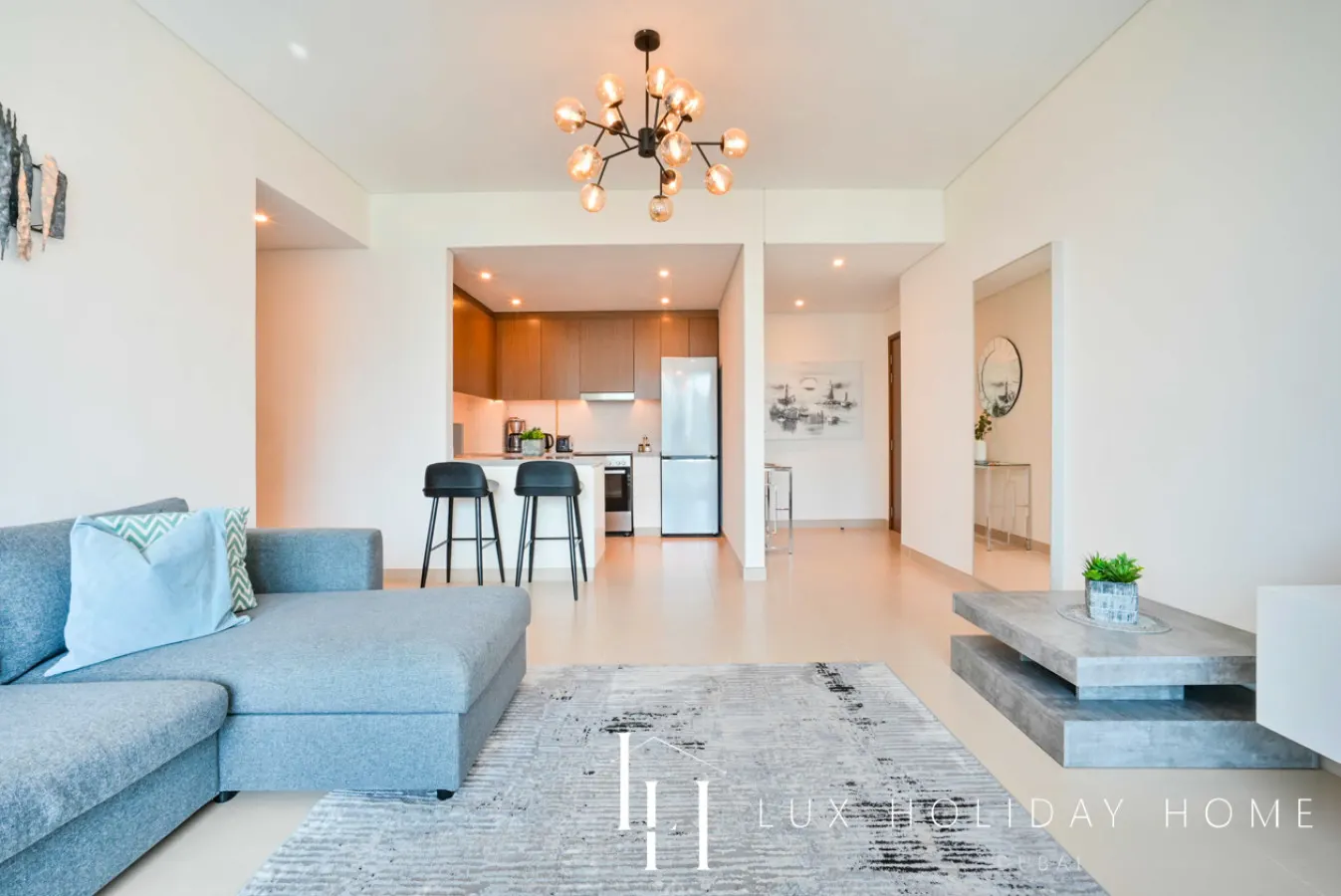 LUX 52 42 Deluxe Marina view suite 1 12