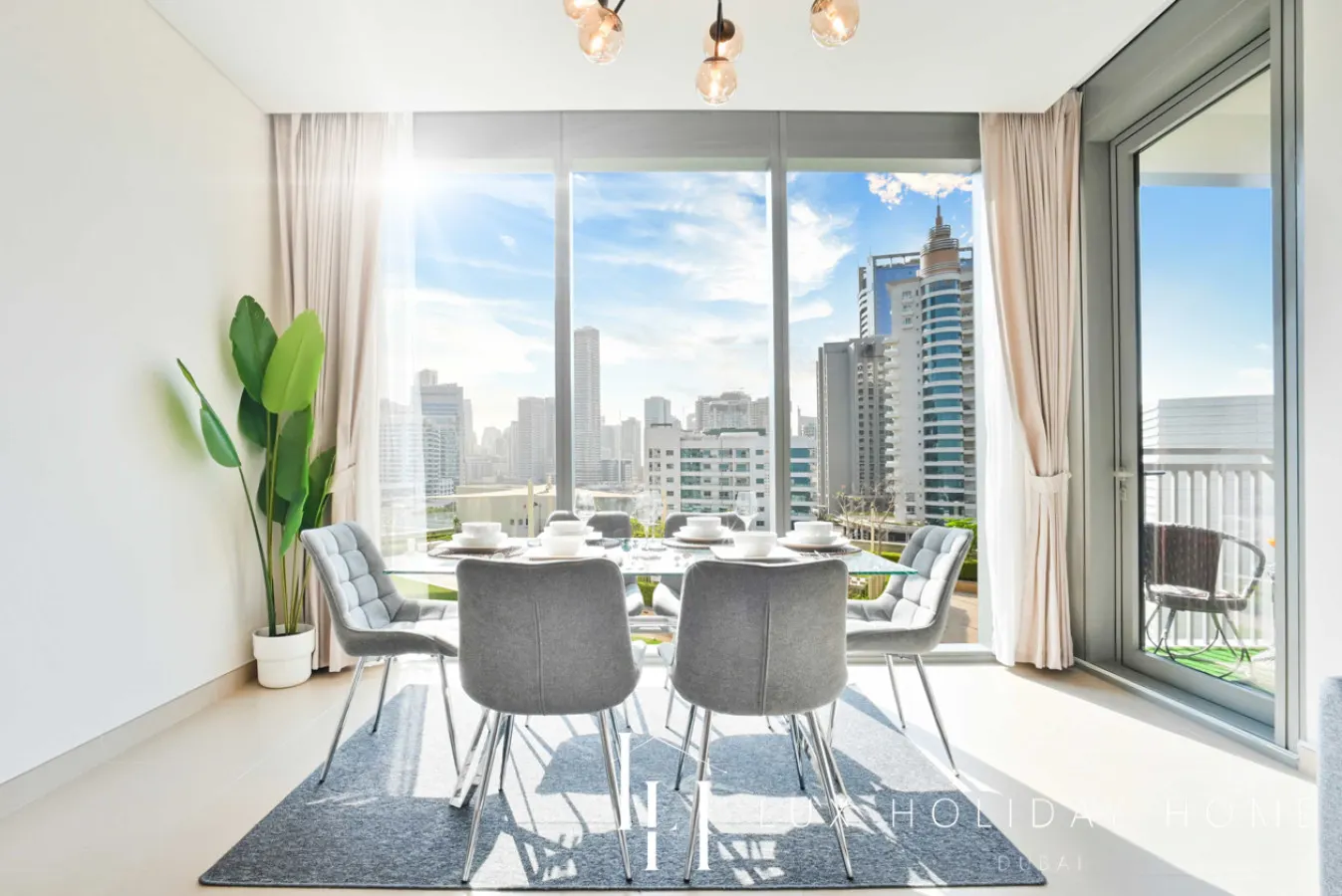 LUX 52 42 Deluxe Marina view suite 1 7