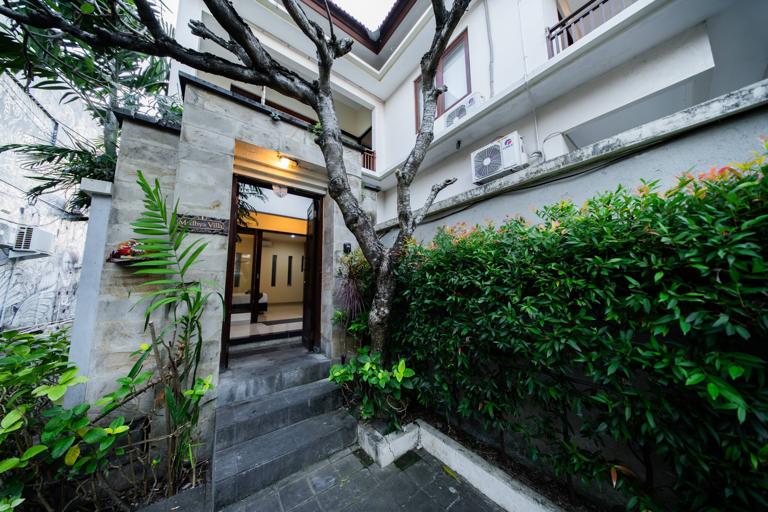 3 BR Villa Walking Distance to Potato Head & Beach 32