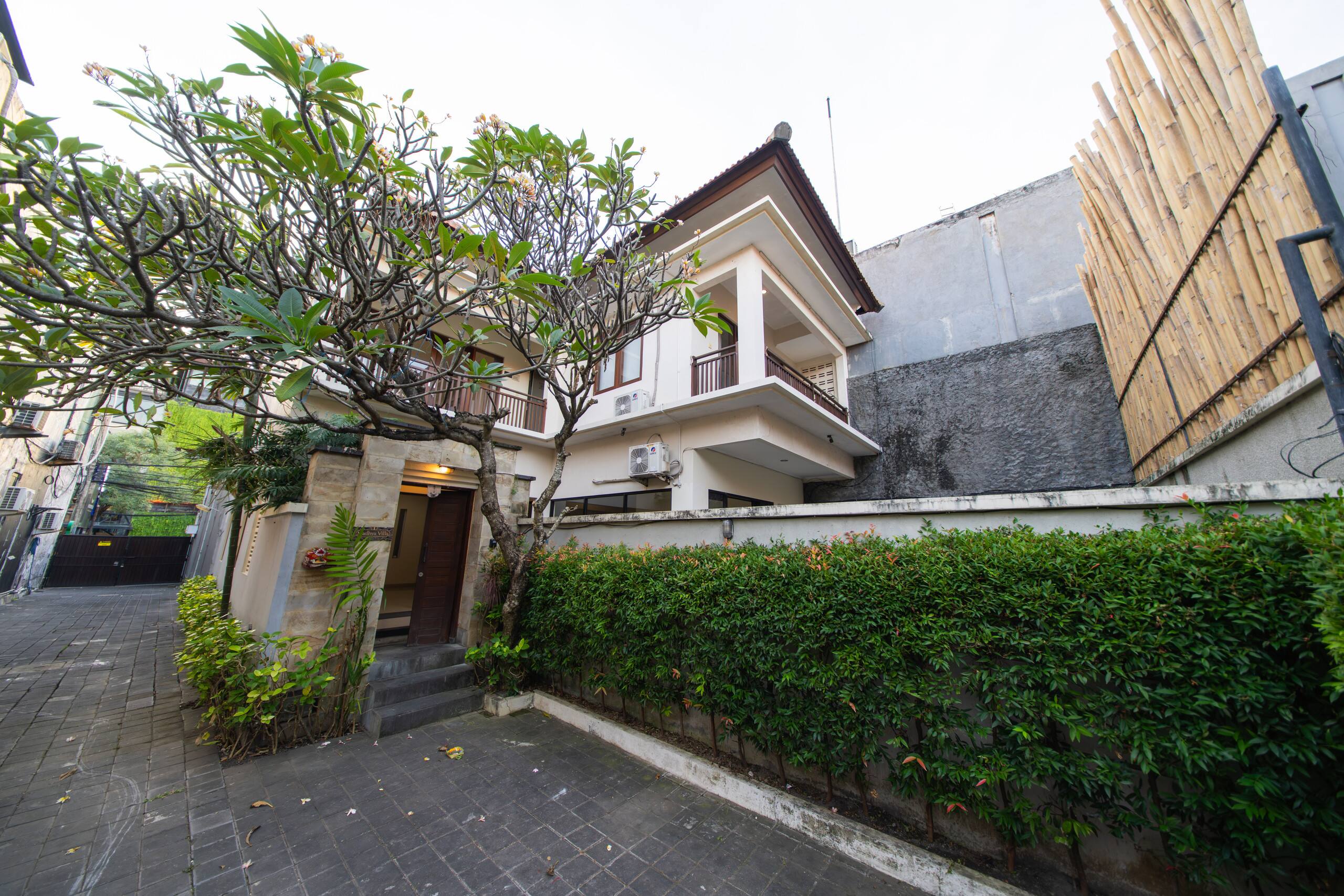 3 BR Villa Walking Distance to Potato Head & Beach 33