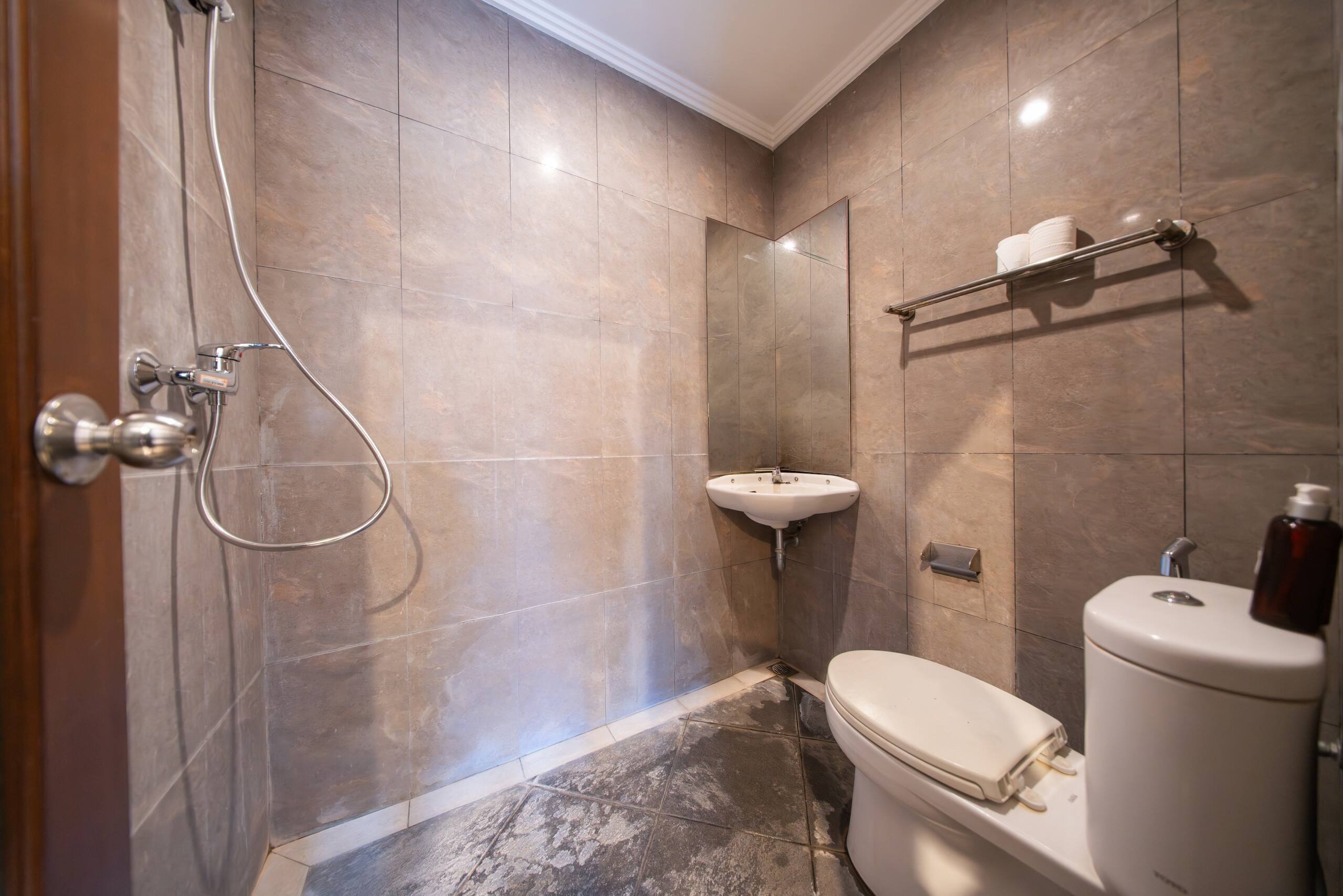 3 BR Villa Walking Distance to Potato Head & Beach 26