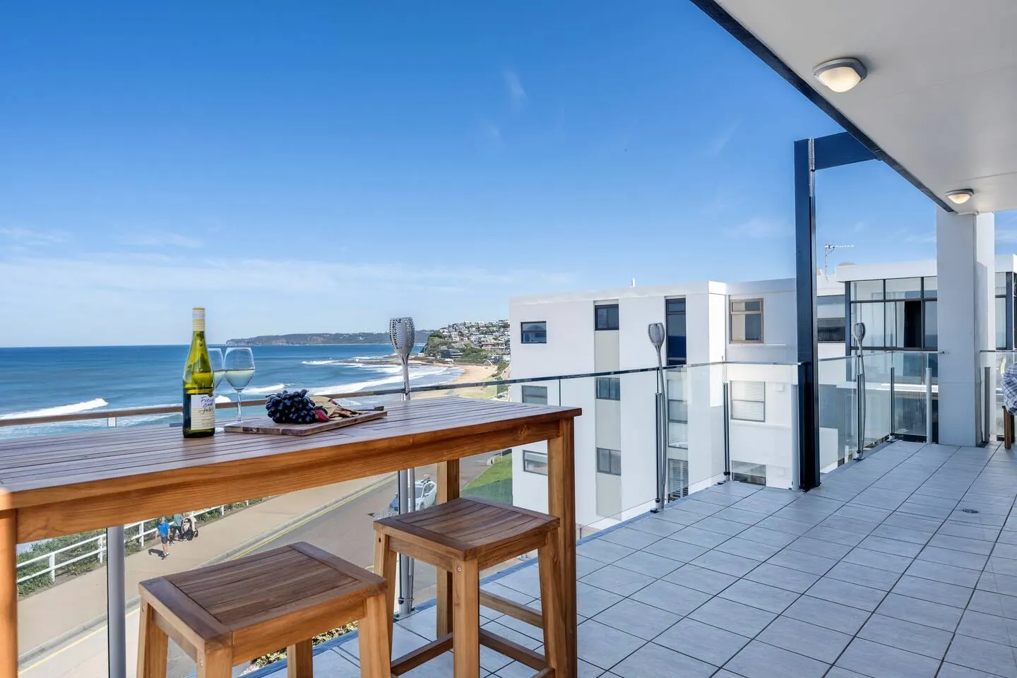 Seascape Absolute Beachfront & Views 18