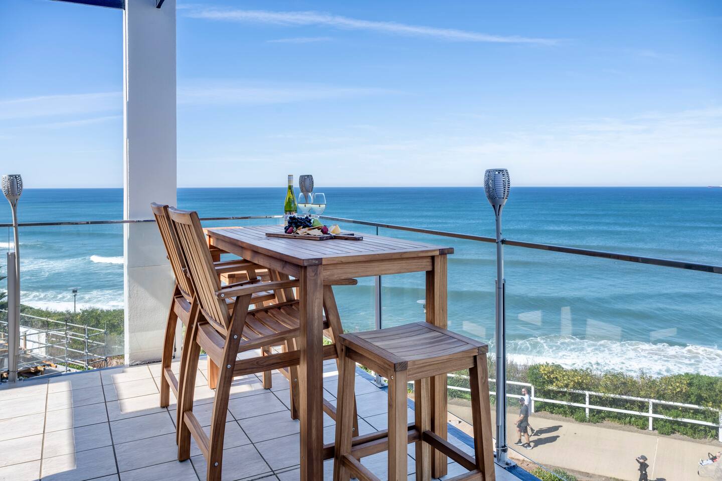 Seascape Absolute Beachfront & Views 6