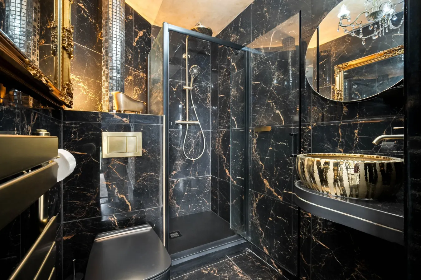 Opulent Luxury Penthouse - City Centre - 2 Bedrooms - Balconies - 2 Secure Parking Spaces 9