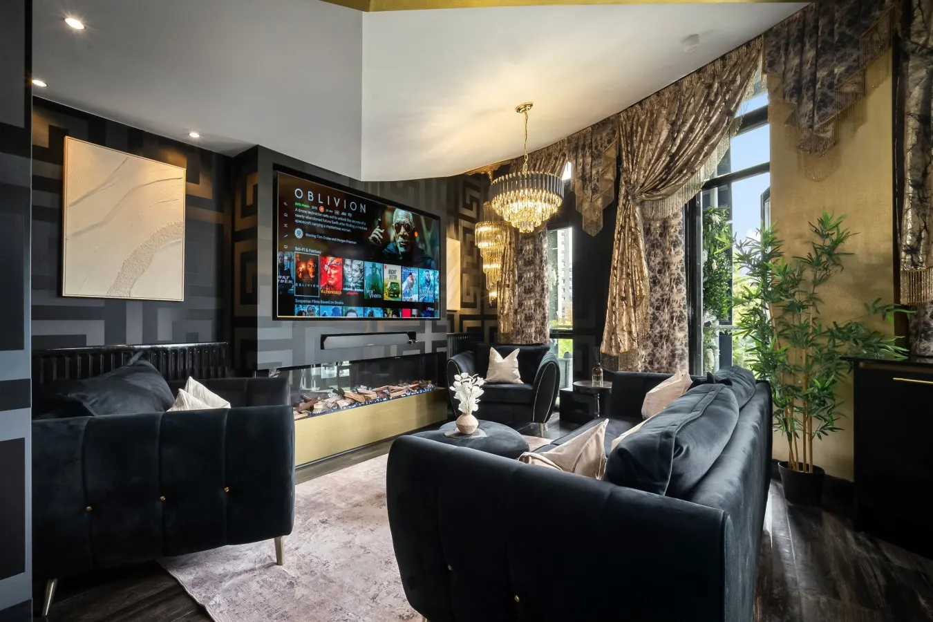 Opulent Luxury Penthouse - City Centre - 2 Bedrooms - Balconies - 2 Secure Parking Spaces 13