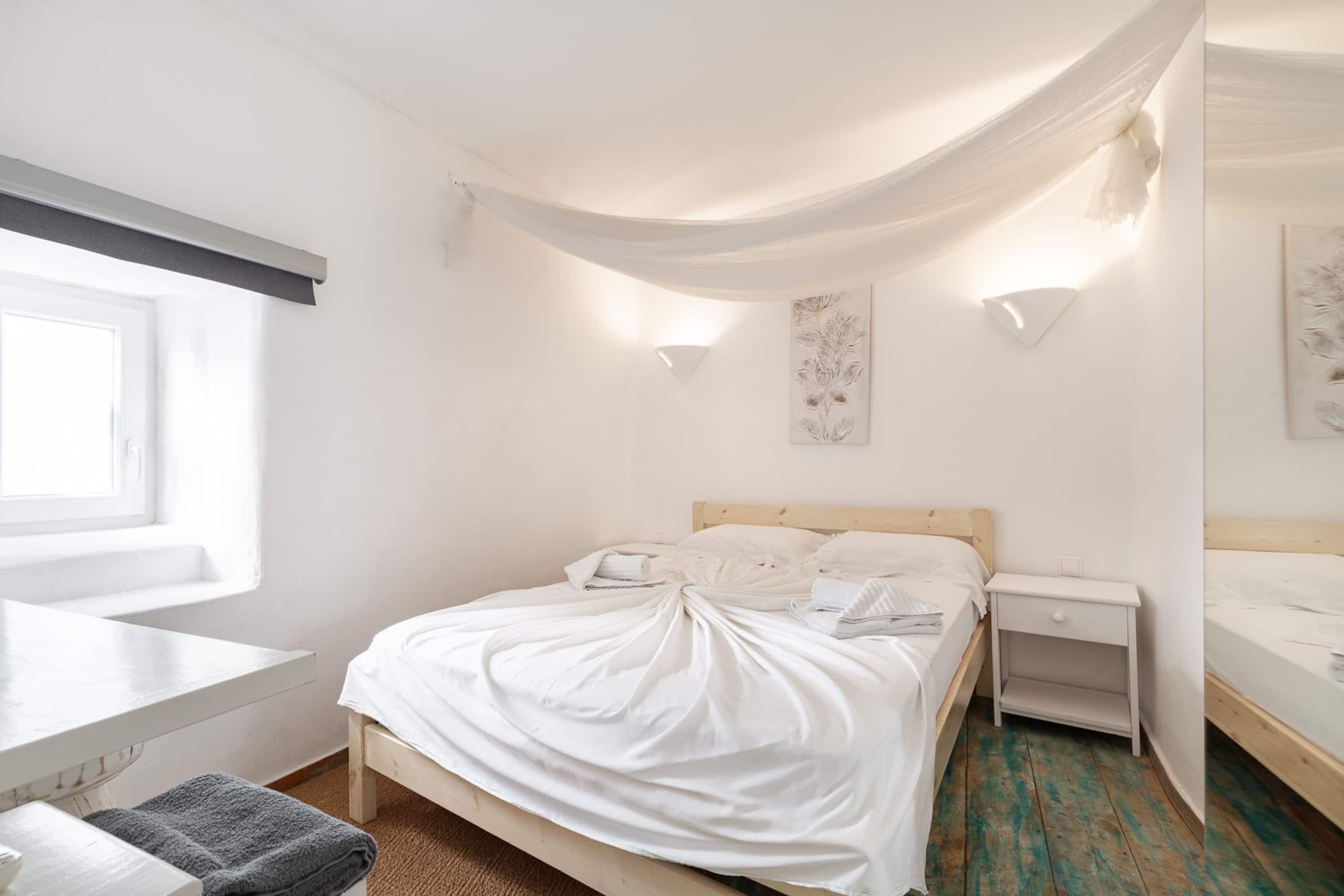 Elpis Mykonos III: Breathtaking pvt roof Old Port 26