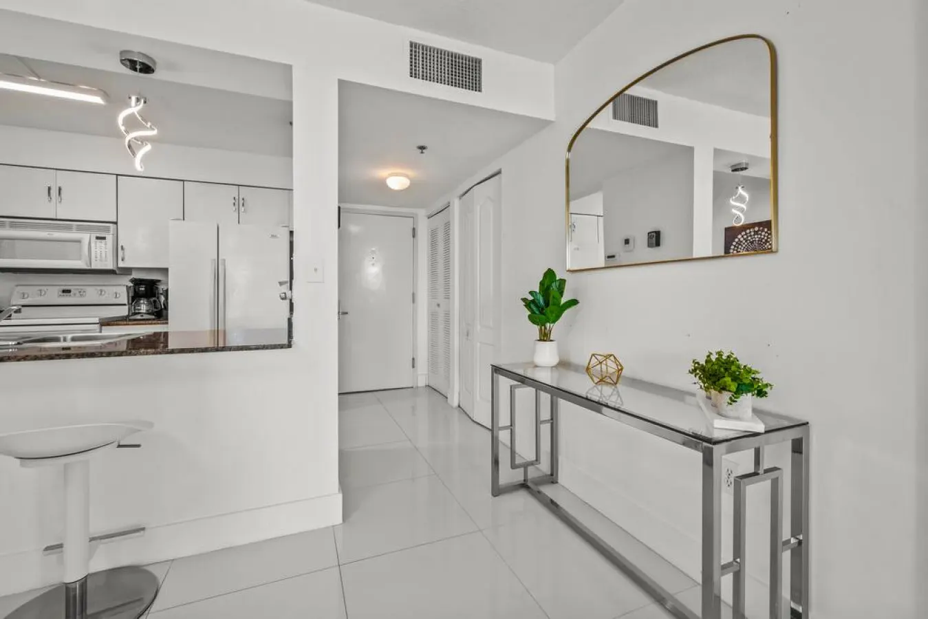 High Floor Ocean View Unit In Brickell - Parking 19