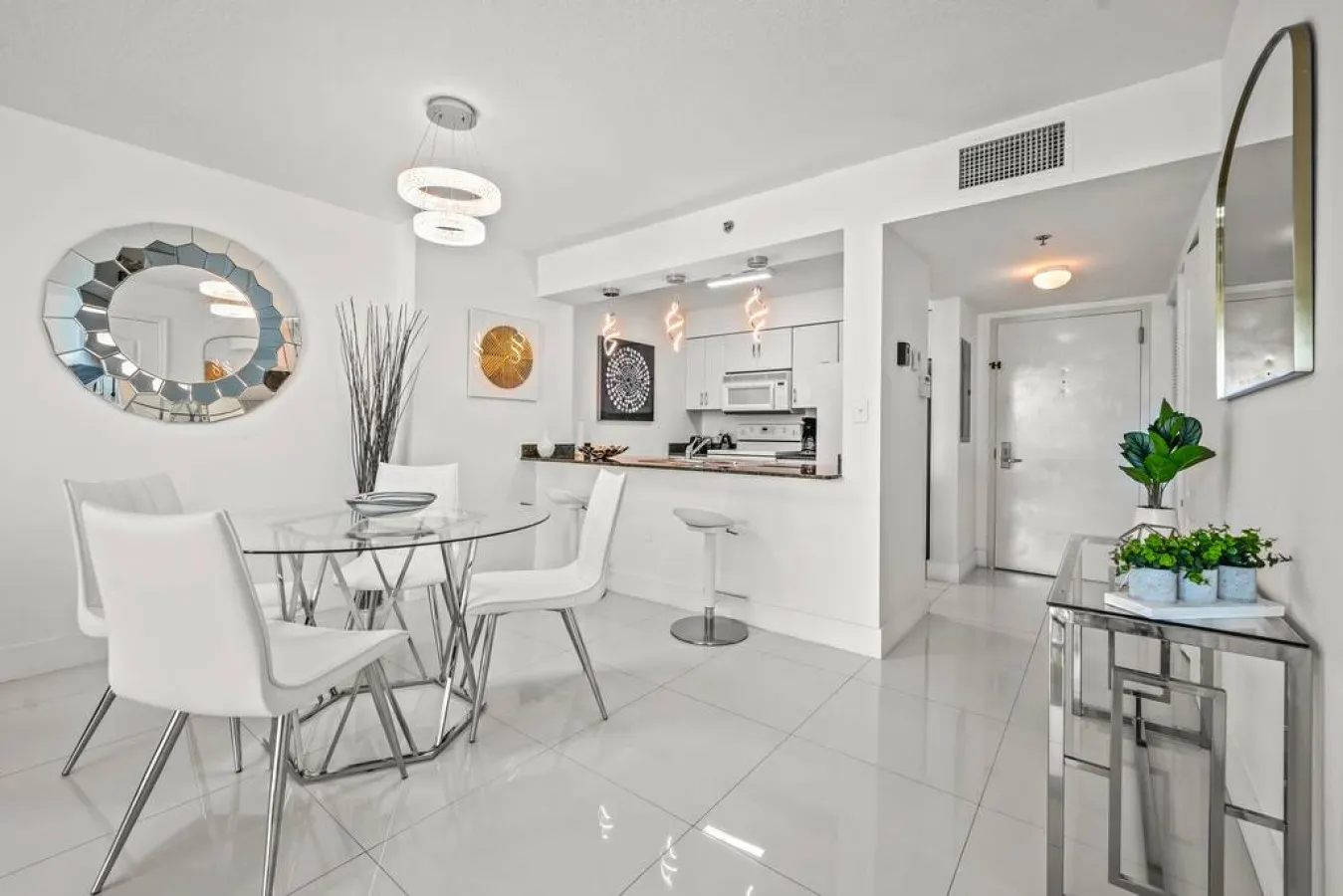 High Floor Ocean View Unit In Brickell - Parking 4
