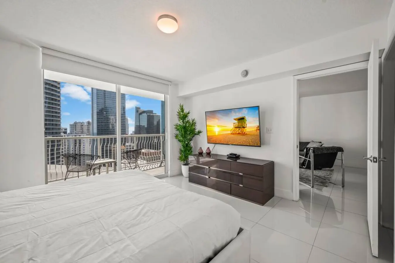 High Floor Ocean View Unit In Brickell - Parking 5