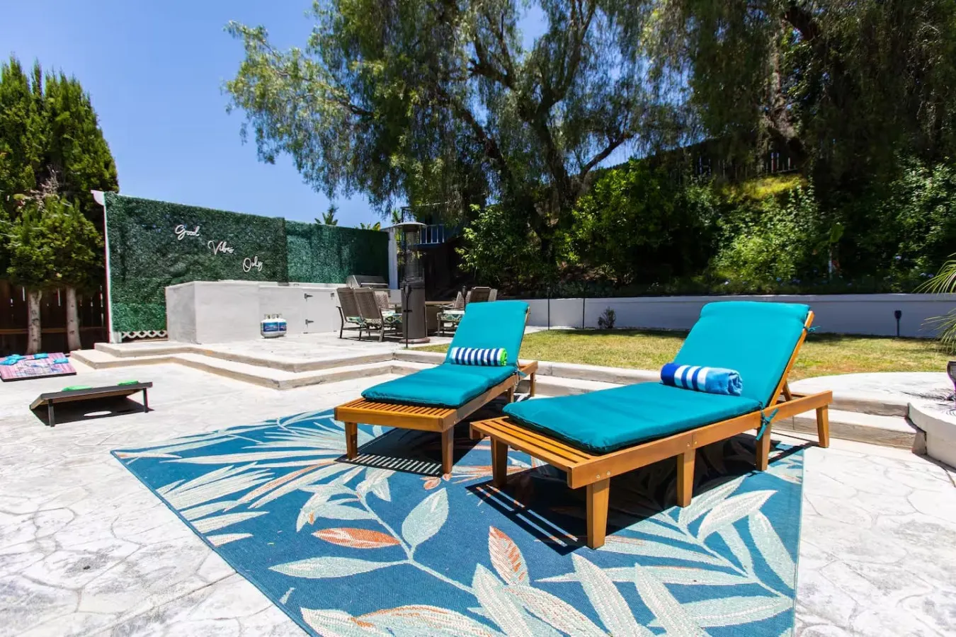 MV Hogar - BBQ, Games, Fire Pit, Yoga Mats — photo 4