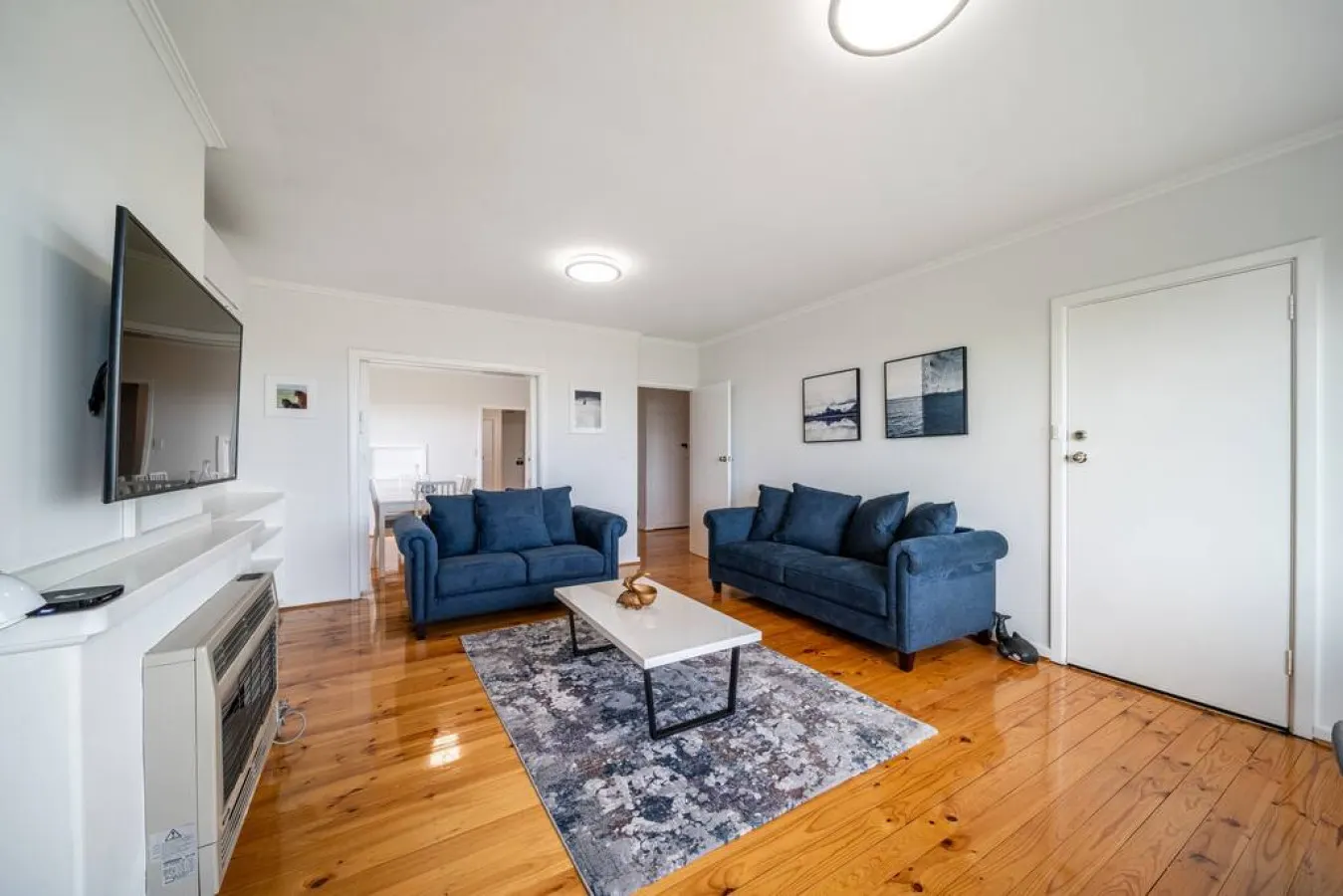 The Breeze @ Tennyson: Absolute Beachfront Escape 10