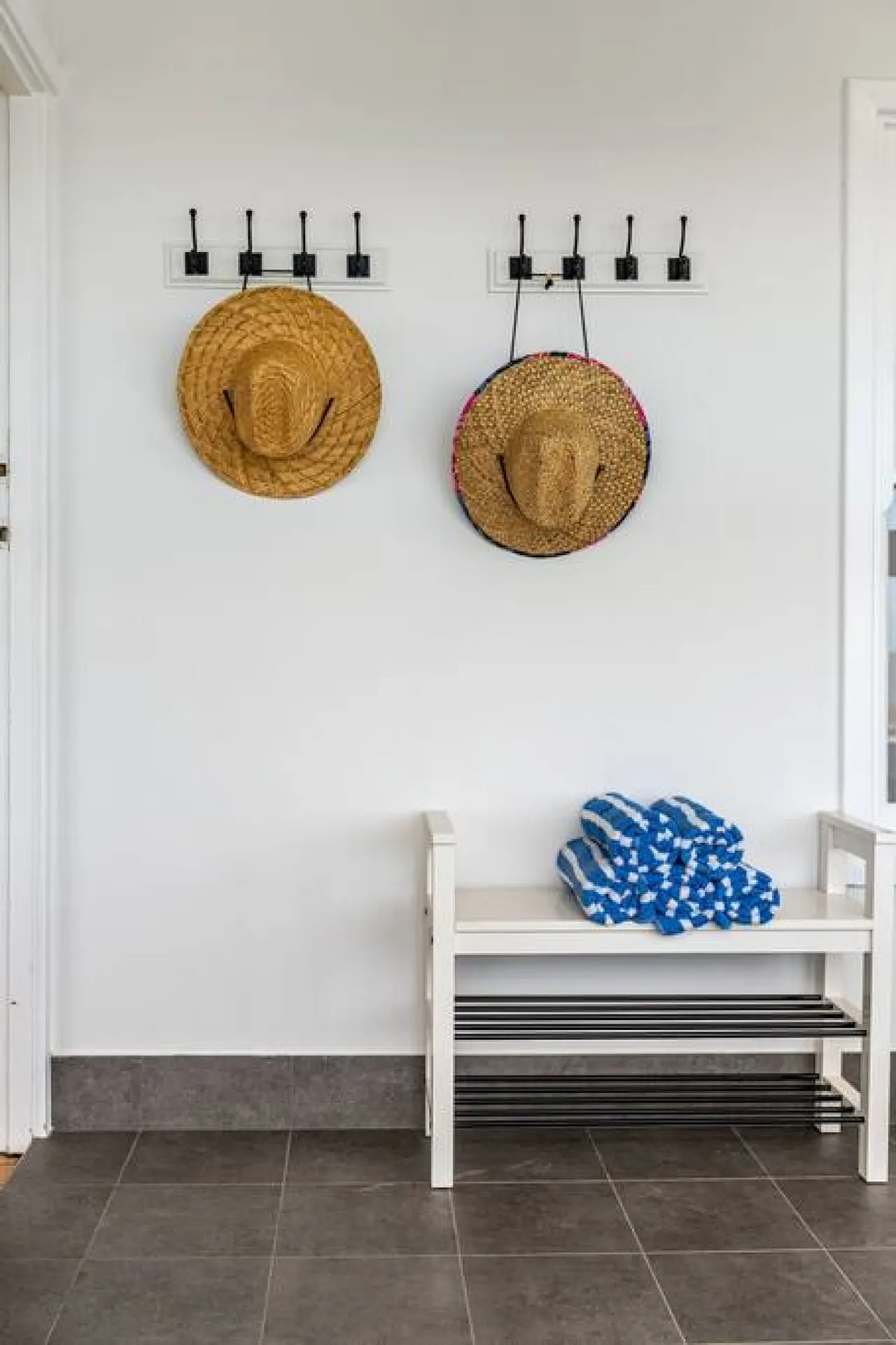 The Breeze @ Tennyson: Absolute Beachfront Escape 16