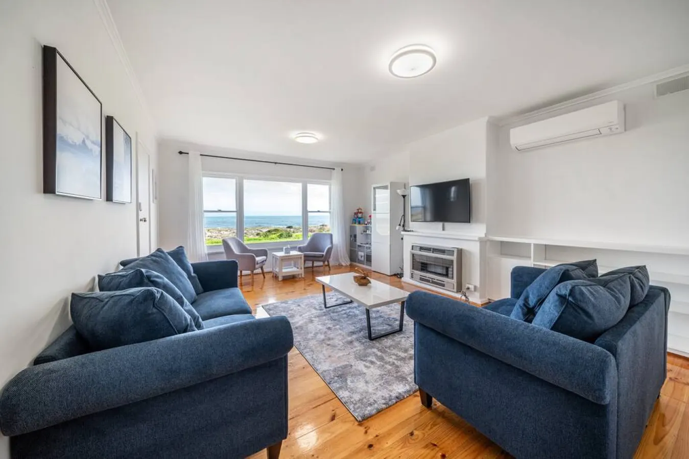 The Breeze @ Tennyson: Absolute Beachfront Escape 6