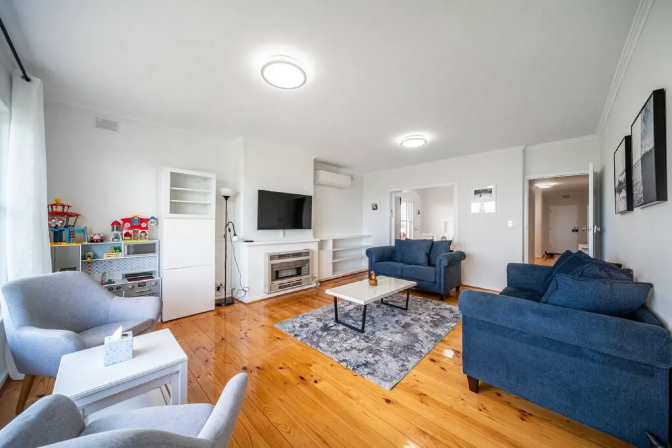 The Breeze @ Tennyson: Absolute Beachfront Escape 8