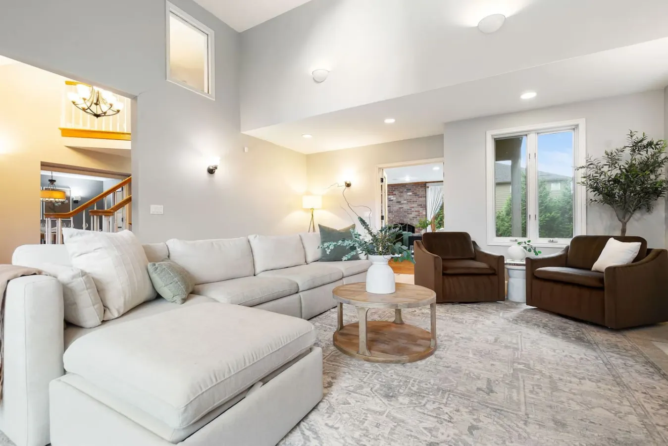 Family-Friendly Retreat – Sleeps 16 Movie Theater, Game Room & More! 15