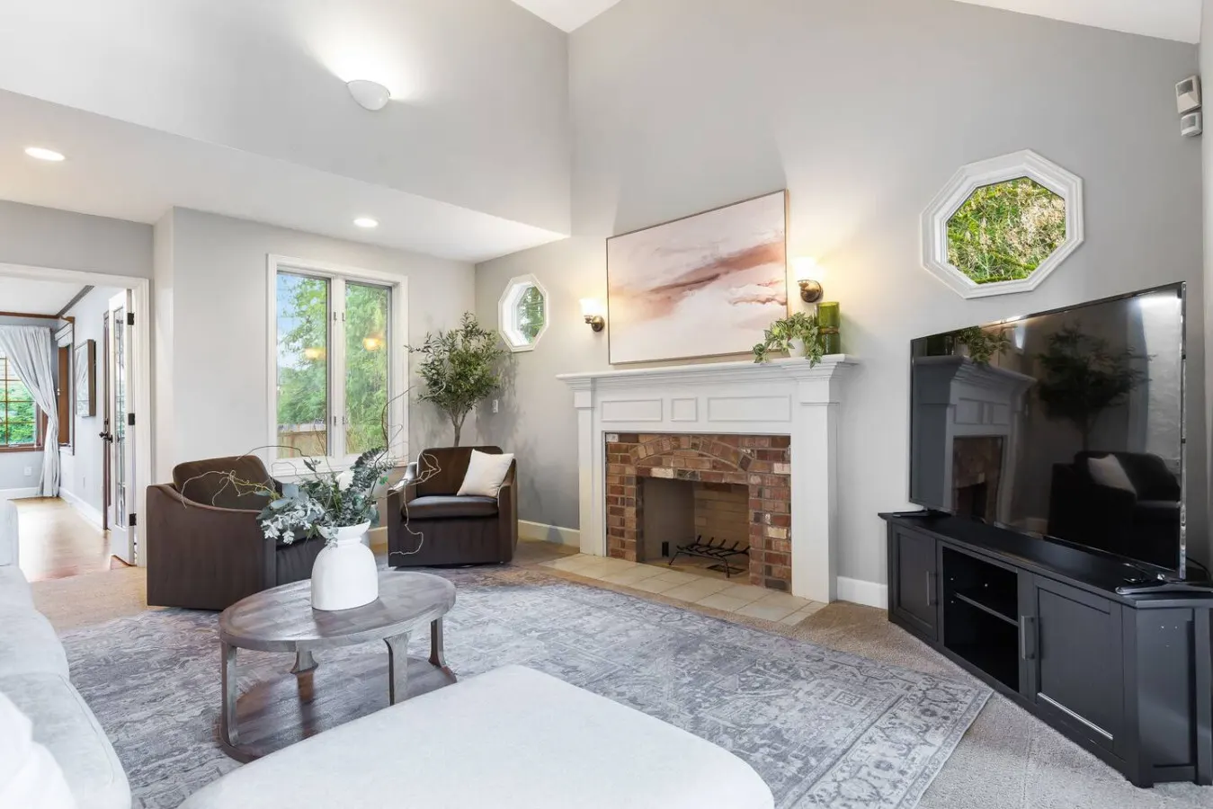 Family-Friendly Retreat – Sleeps 16 Movie Theater, Game Room & More! 16