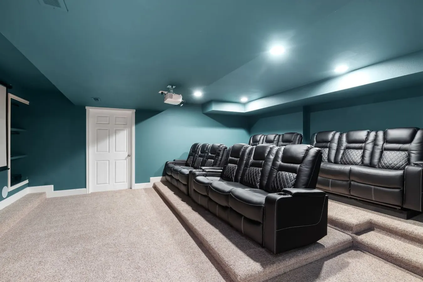 Family-Friendly Retreat – Sleeps 16 | Movie Theater, Game Room & More! — photo 4