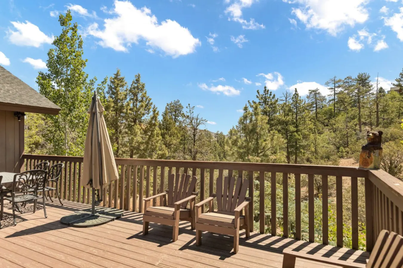Fallen Leaf Castle Estate | Big Deck, BBQ & Games — foto 3