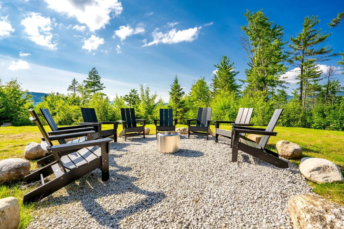Epic mountain views, Hot tub and Game room 10