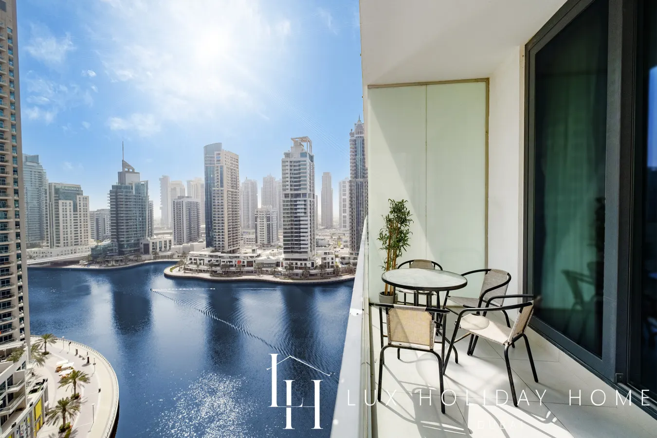 LUX | Contemporary Suite with Marina View 6