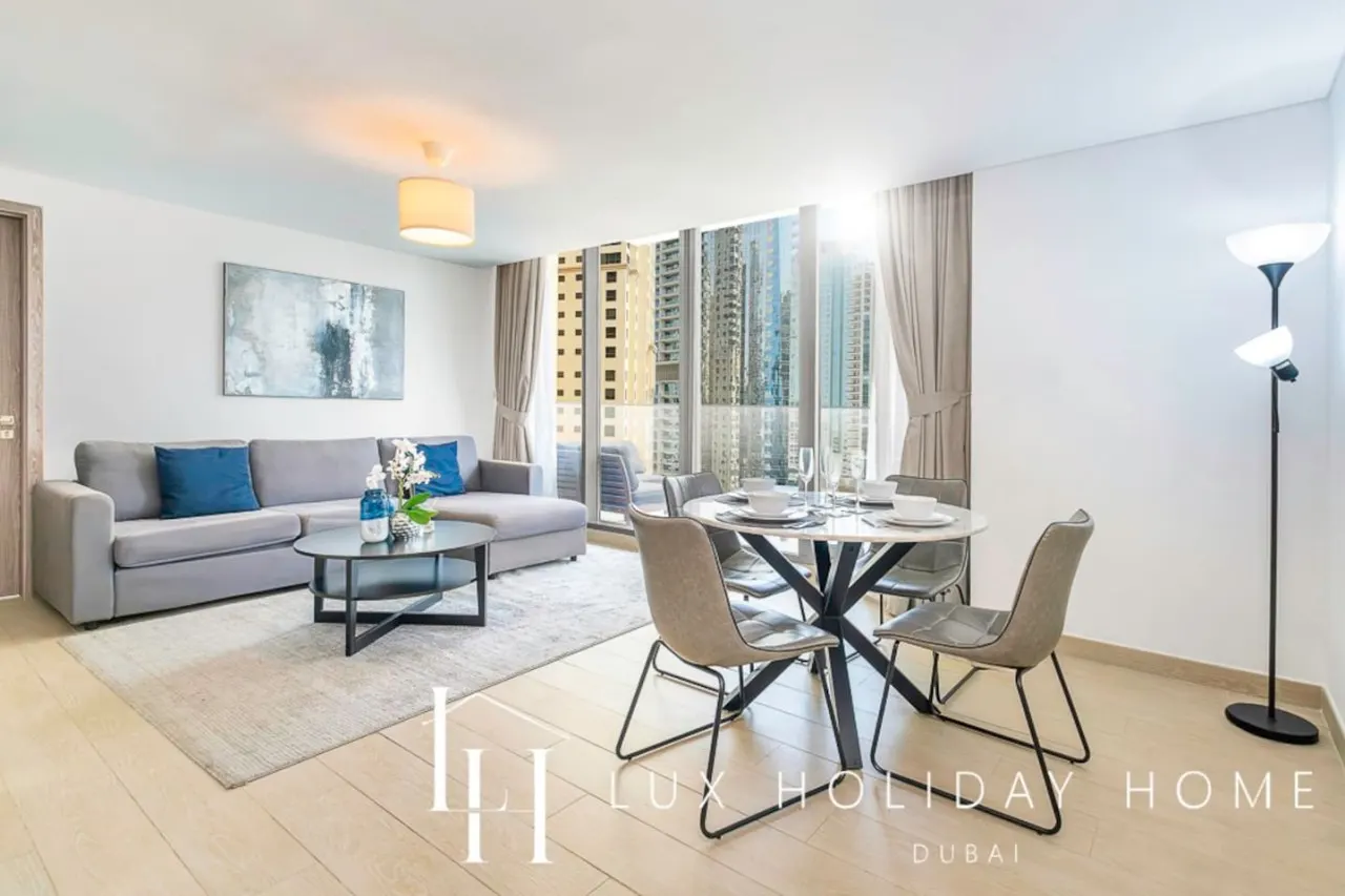 LUX | Contemporary Suite with Marina View 6 — photo 2