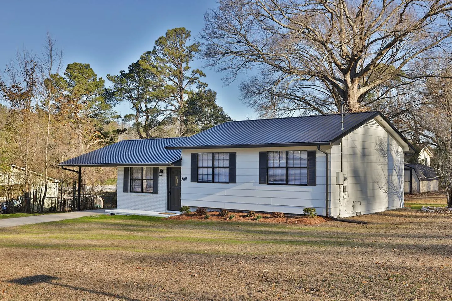 Harrison House - 3br/2ba, fully updated